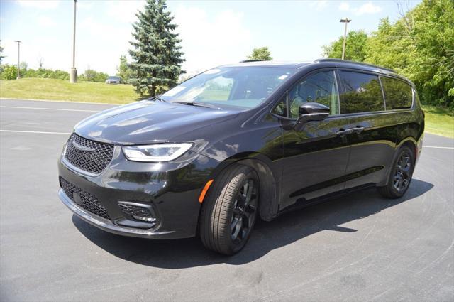 used 2024 Chrysler Pacifica car, priced at $39,996