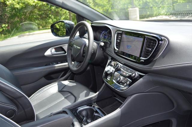 used 2024 Chrysler Pacifica car, priced at $39,996
