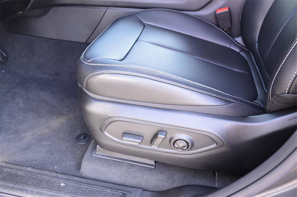 new 2025 Jeep Grand Cherokee car, priced at $42,999