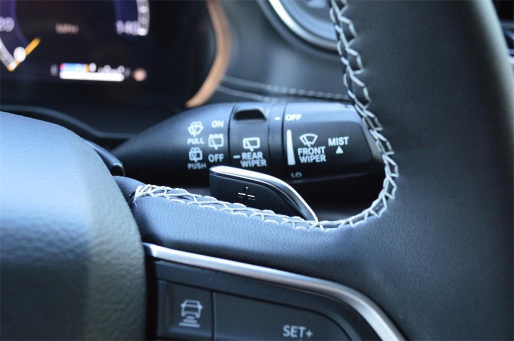 new 2025 Jeep Grand Cherokee car, priced at $42,999