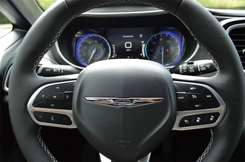 new 2025 Chrysler Pacifica car, priced at $42,749