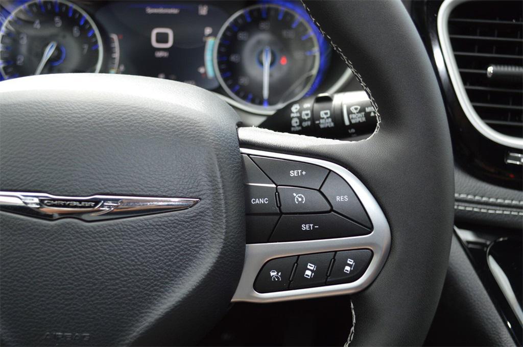 new 2025 Chrysler Pacifica car, priced at $42,749