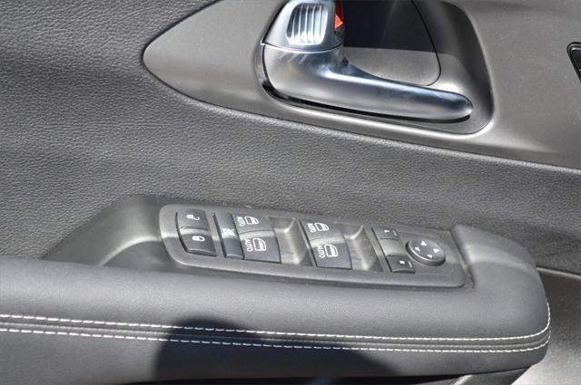 new 2025 Chrysler Pacifica car, priced at $44,968