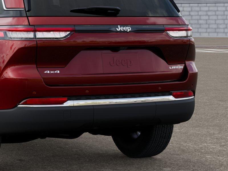new 2025 Jeep Grand Cherokee car, priced at $39,999