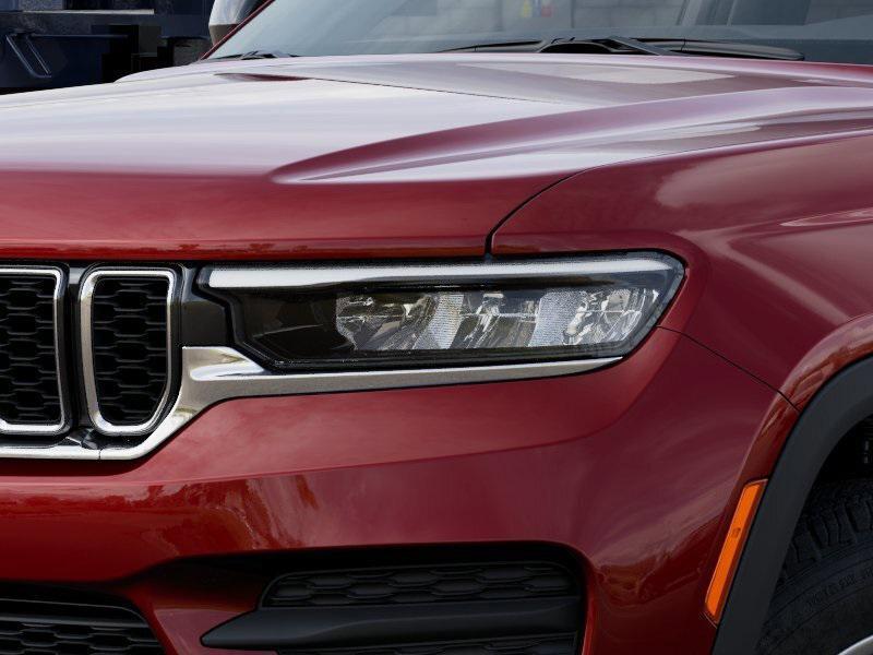 new 2025 Jeep Grand Cherokee car, priced at $39,999
