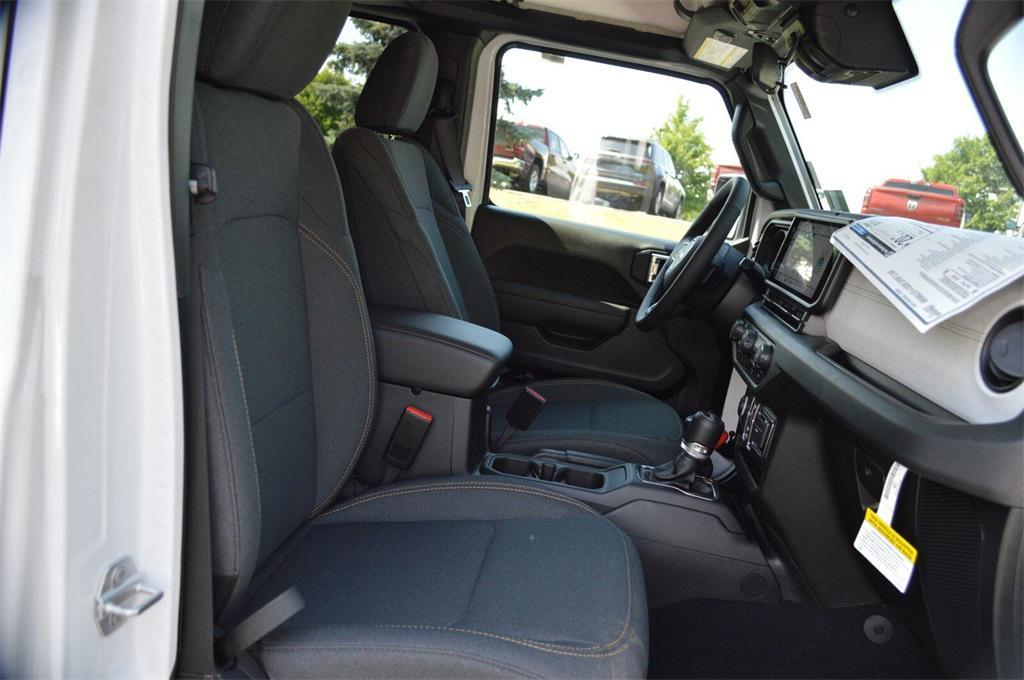 new 2025 Jeep Wrangler car, priced at $44,999