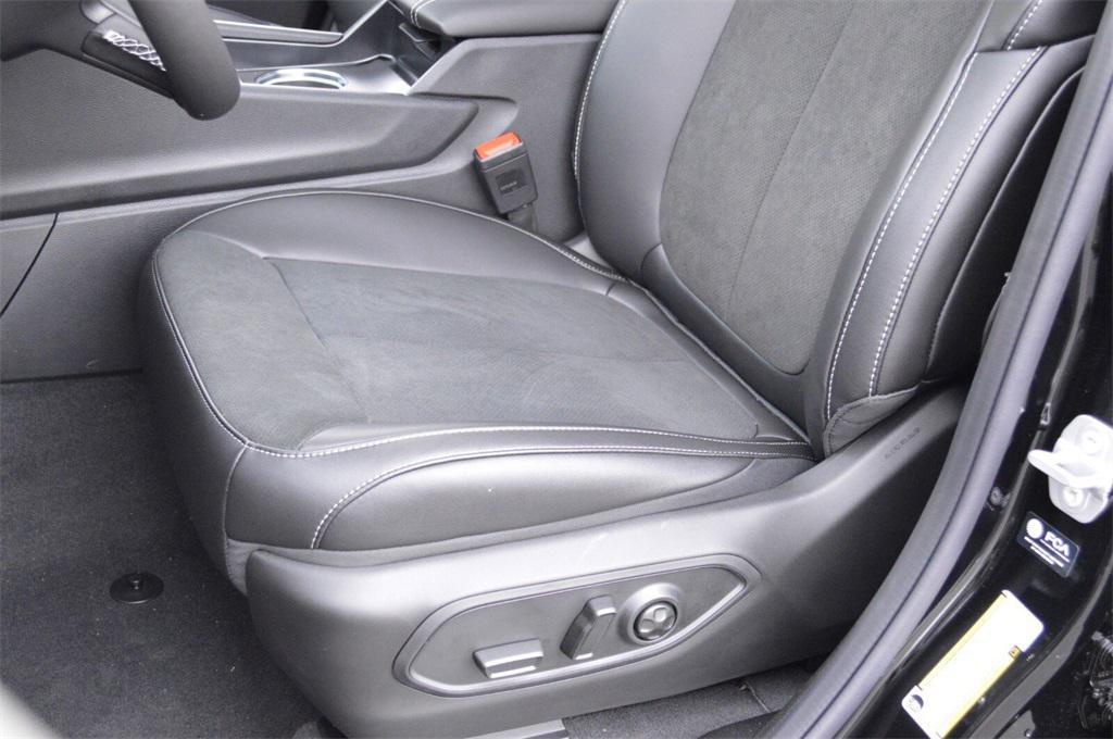 new 2025 Jeep Grand Cherokee L car, priced at $43,999