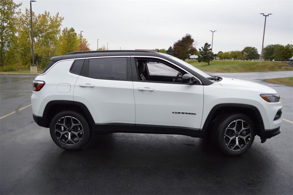 new 2026 Jeep Compass car, priced at $33,499