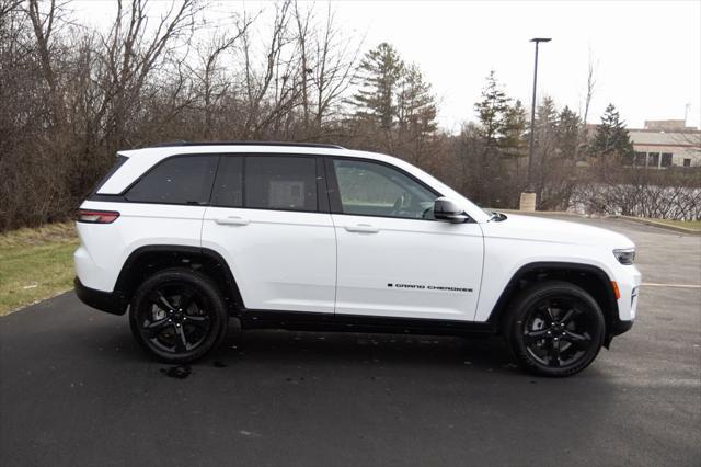 used 2024 Jeep Grand Cherokee car, priced at $35,996