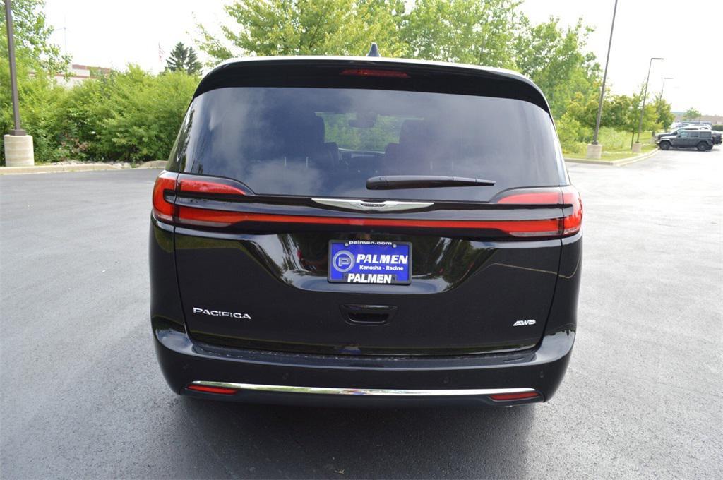 new 2025 Chrysler Pacifica car, priced at $46,441