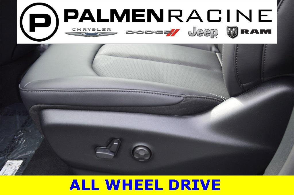 new 2025 Chrysler Pacifica car, priced at $40,749