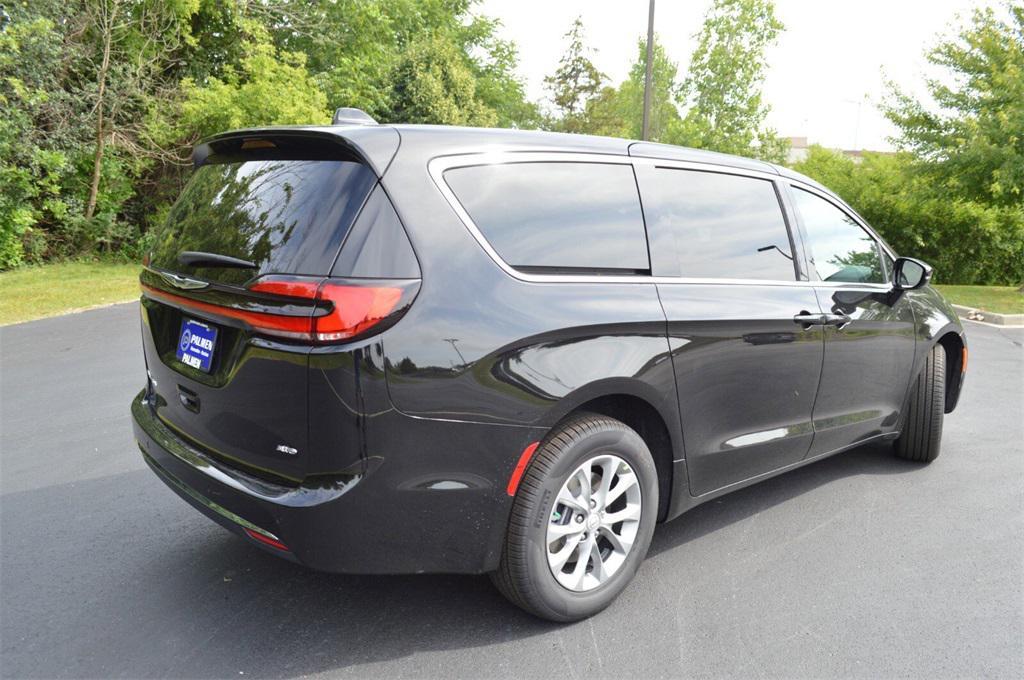 new 2025 Chrysler Pacifica car, priced at $46,441