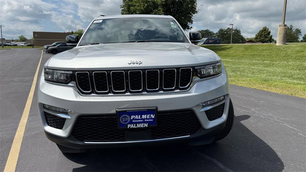 new 2025 Jeep Grand Cherokee car, priced at $42,999