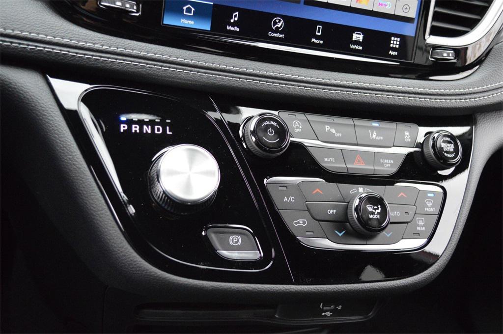 new 2026 Chrysler Pacifica car, priced at $42,999
