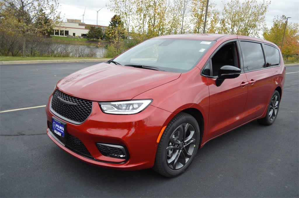 new 2026 Chrysler Pacifica car, priced at $42,999