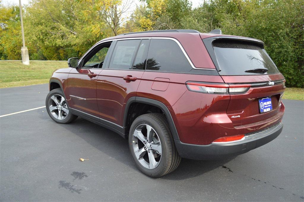 new 2025 Jeep Grand Cherokee car, priced at $47,599