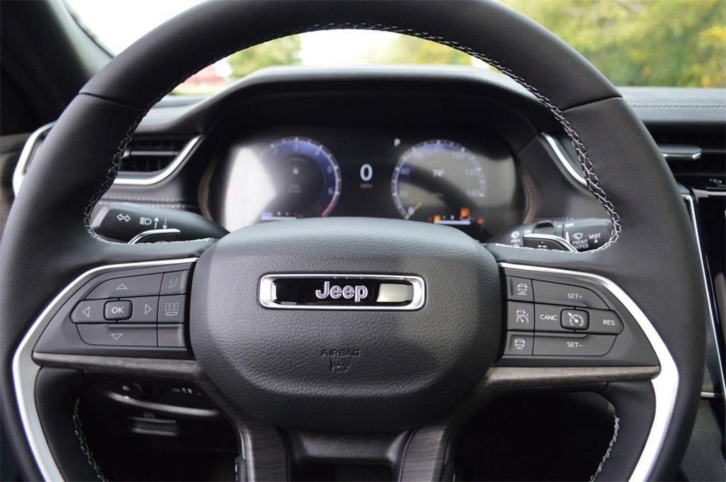 new 2025 Jeep Grand Cherokee car, priced at $47,599