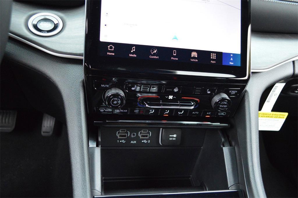 new 2025 Jeep Grand Cherokee car, priced at $47,599