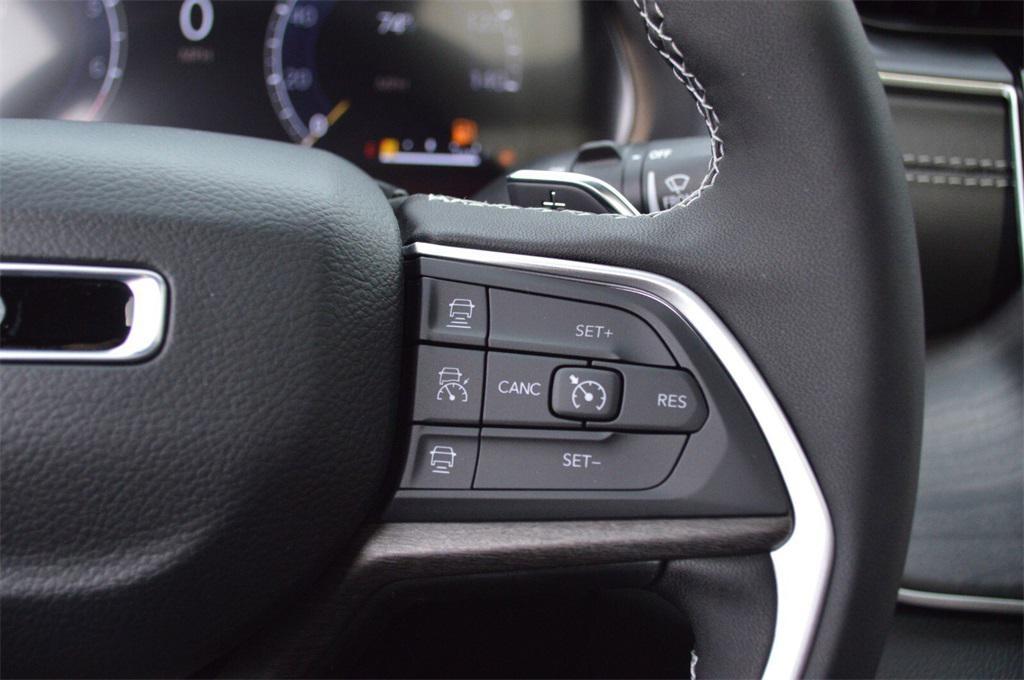 new 2025 Jeep Grand Cherokee car, priced at $47,599