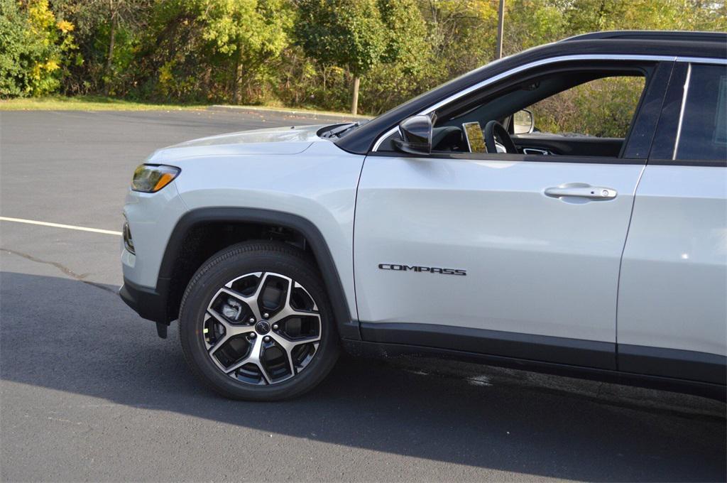 new 2026 Jeep Compass car, priced at $33,499