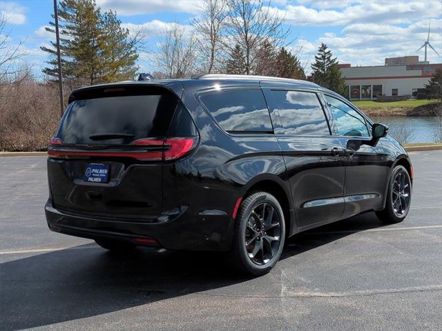 new 2024 Chrysler Pacifica car, priced at $48,509