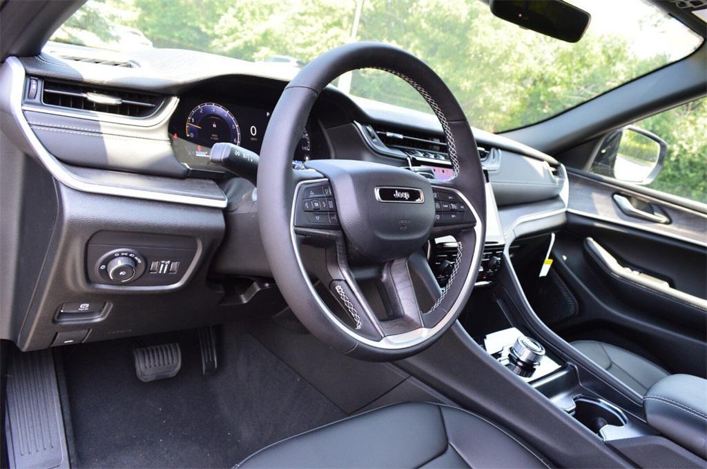 new 2025 Jeep Grand Cherokee L car, priced at $42,999