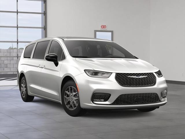 new 2025 Chrysler Pacifica car, priced at $43,032