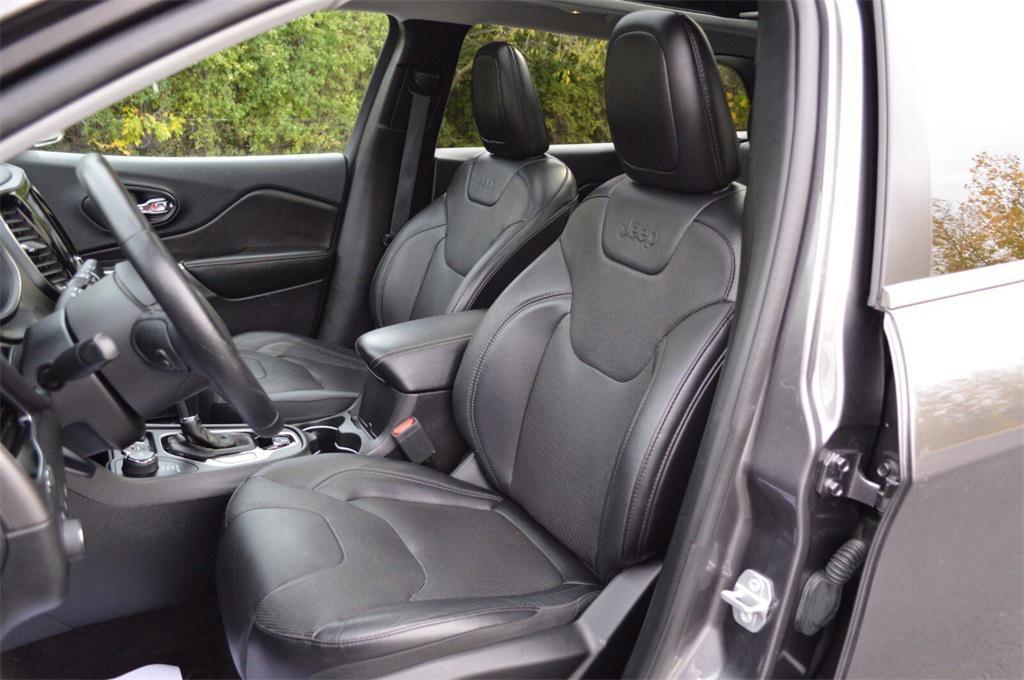 used 2019 Jeep Cherokee car, priced at $19,977