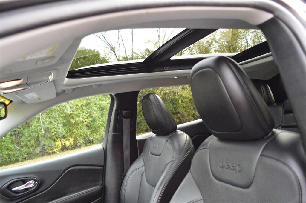 used 2019 Jeep Cherokee car, priced at $19,977