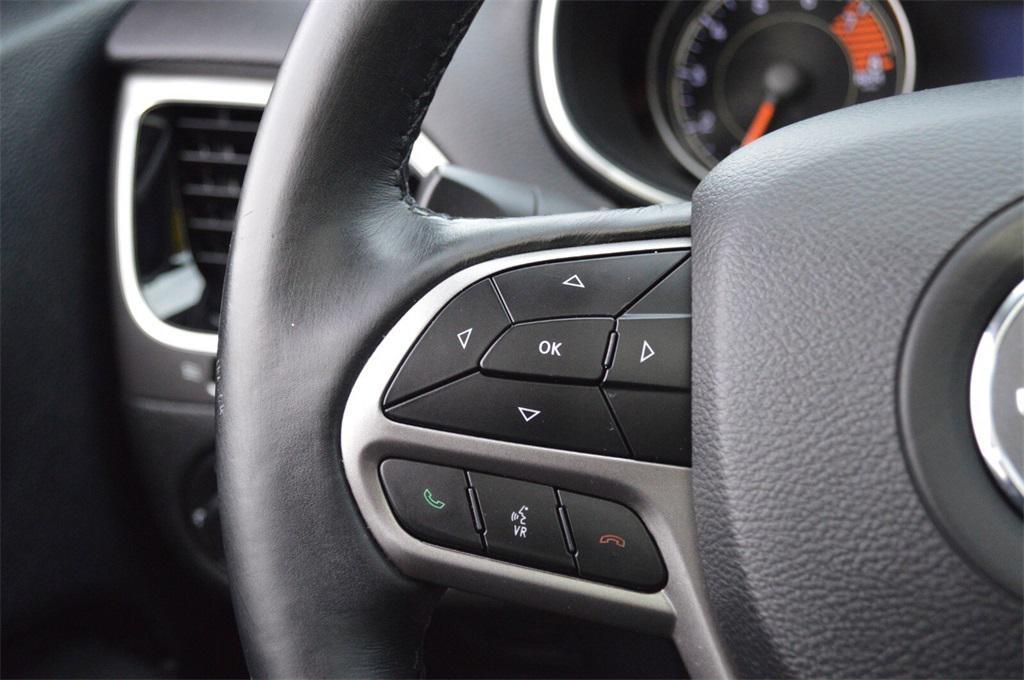 used 2019 Jeep Cherokee car, priced at $19,977
