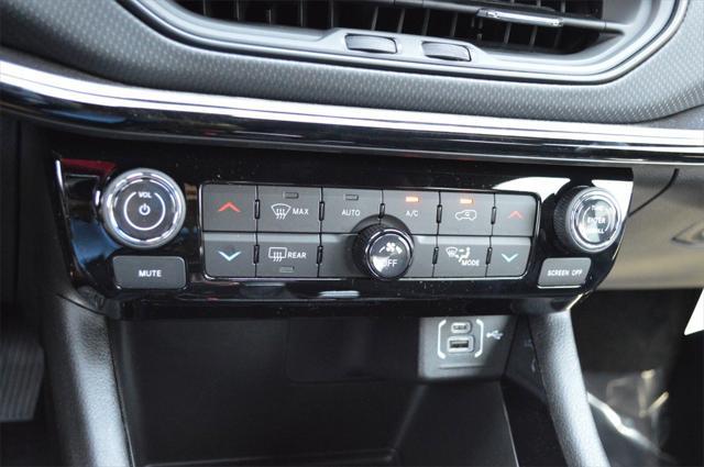 new 2025 Jeep Compass car, priced at $32,499