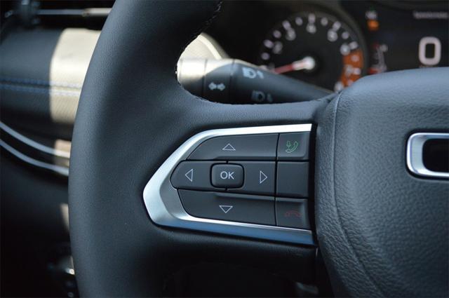 new 2025 Jeep Compass car, priced at $32,499