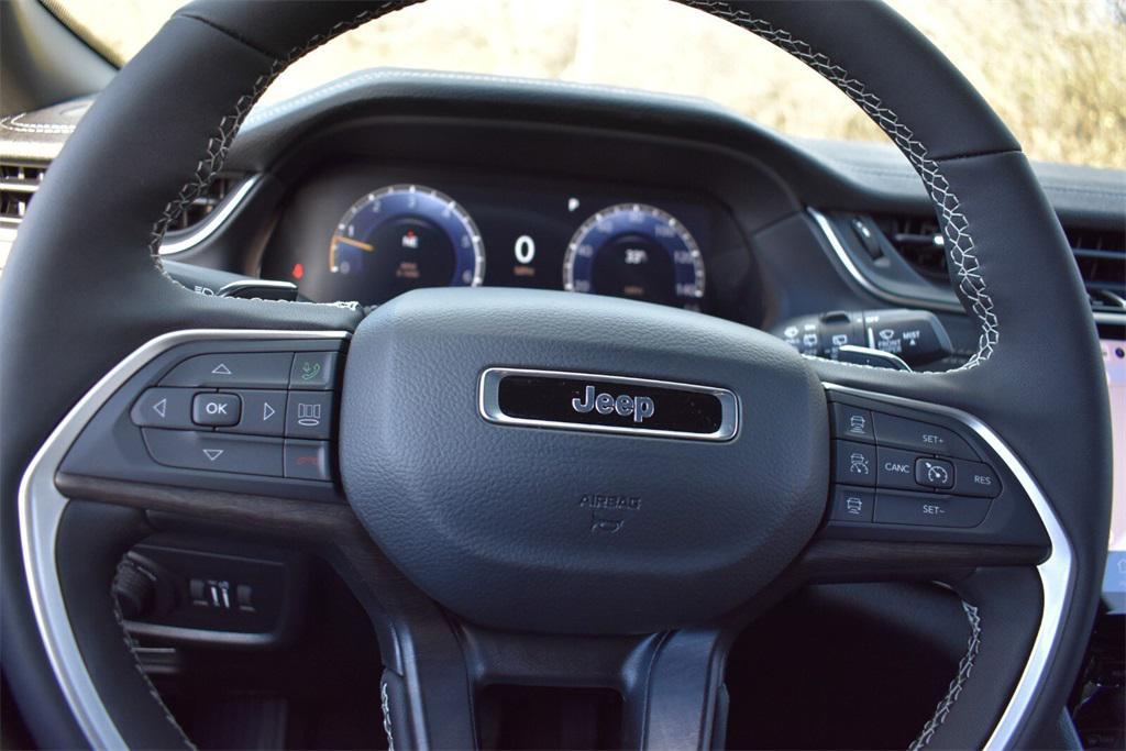new 2025 Jeep Grand Cherokee L car, priced at $47,999