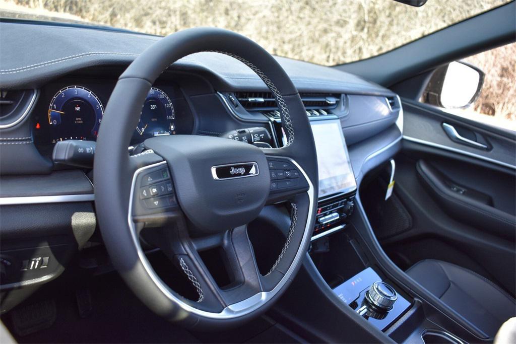 new 2025 Jeep Grand Cherokee L car, priced at $47,999