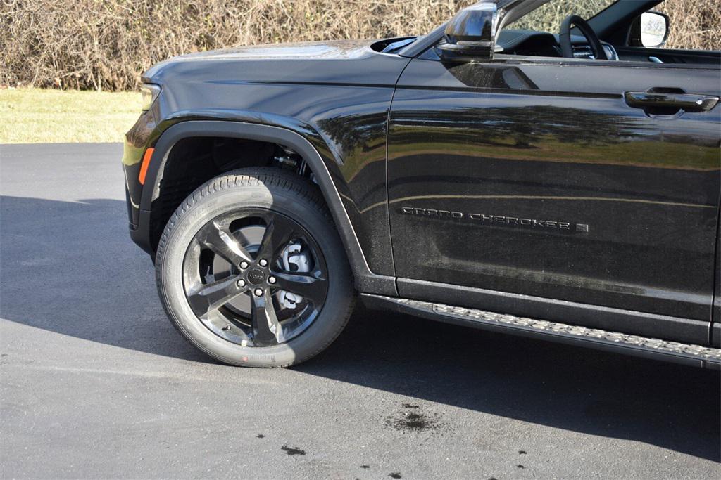 new 2025 Jeep Grand Cherokee L car, priced at $47,999