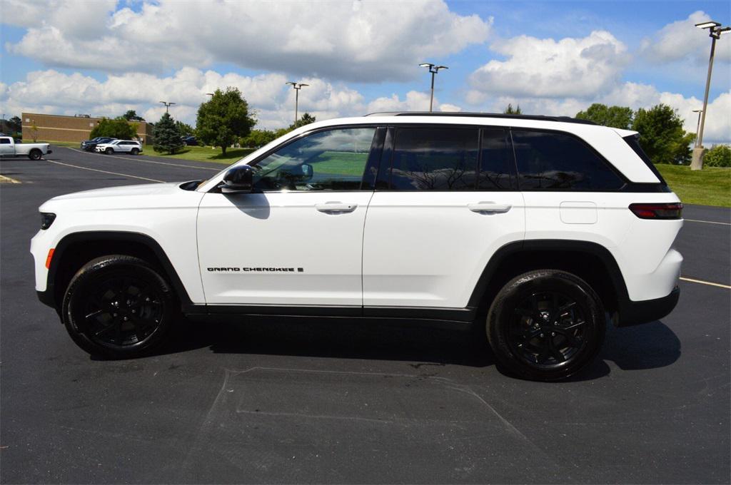 used 2024 Jeep Grand Cherokee car, priced at $34,665