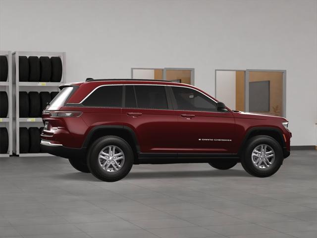 new 2025 Jeep Grand Cherokee car, priced at $39,999