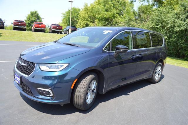 new 2025 Chrysler Pacifica car, priced at $44,968