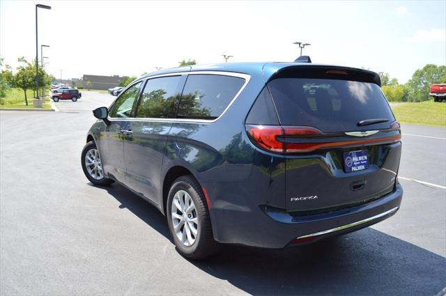 new 2025 Chrysler Pacifica car, priced at $44,968