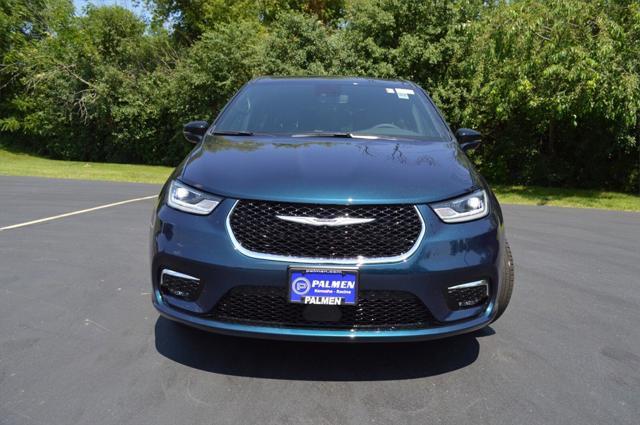 new 2025 Chrysler Pacifica car, priced at $44,968