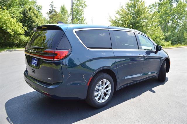 new 2025 Chrysler Pacifica car, priced at $44,968