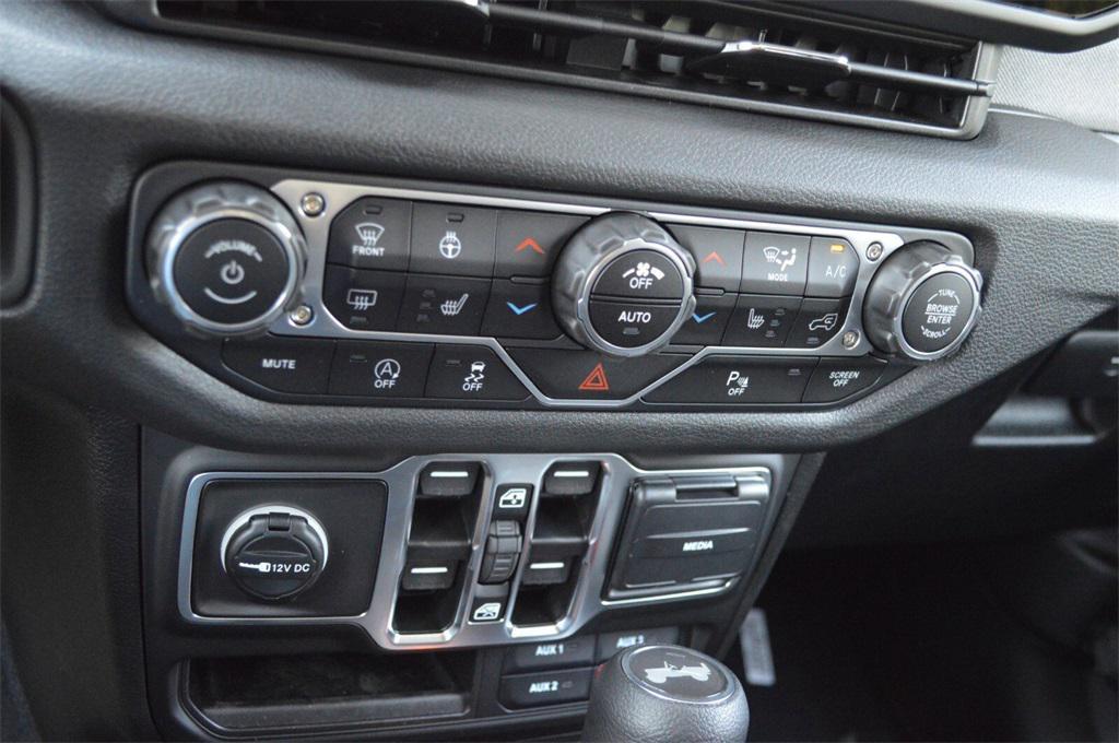new 2025 Jeep Wrangler car, priced at $48,999