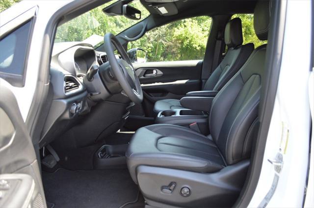 new 2025 Chrysler Voyager car, priced at $38,999