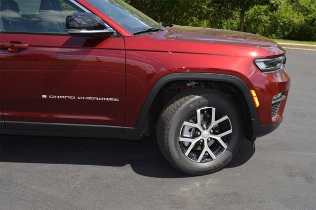 new 2025 Jeep Grand Cherokee car, priced at $42,999
