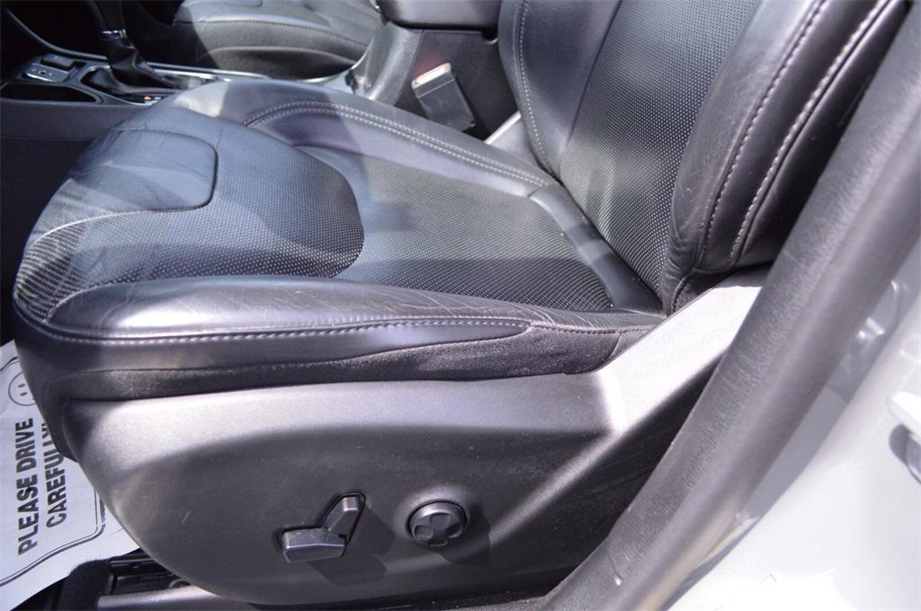 used 2019 Jeep Cherokee car, priced at $18,755