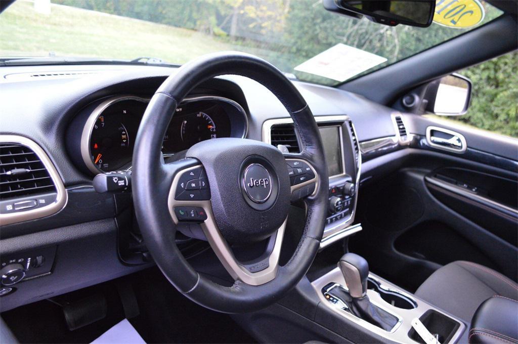 used 2016 Jeep Grand Cherokee car, priced at $11,499