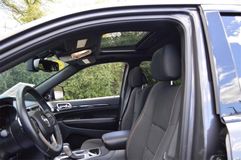 used 2016 Jeep Grand Cherokee car, priced at $11,499