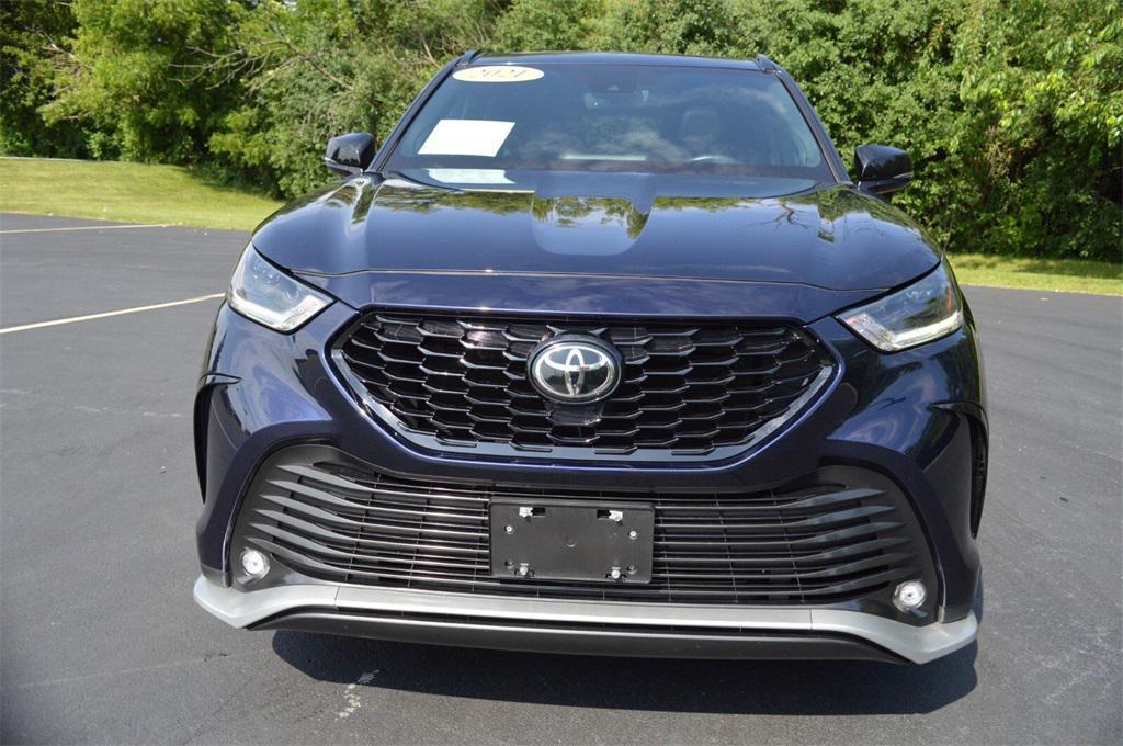 used 2021 Toyota Highlander car, priced at $32,751