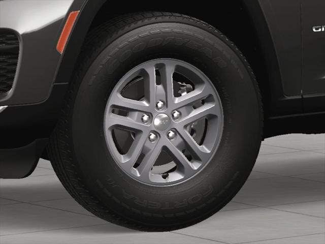 new 2025 Jeep Grand Cherokee car, priced at $39,999