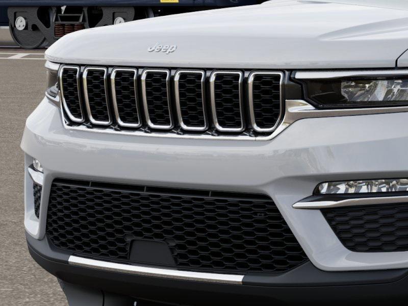 new 2025 Jeep Grand Cherokee car, priced at $46,999